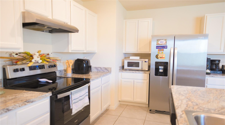 DAVENPORT, Florida 33837, 3 Bedrooms Bedrooms, ,2 BathroomsBathrooms,Residential,For Sale,BERRY,0,MFRO6279867