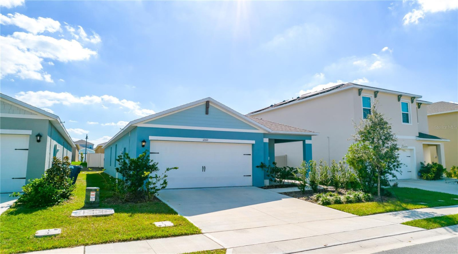 DAVENPORT, Florida 33837, 3 Bedrooms Bedrooms, ,2 BathroomsBathrooms,Residential,For Sale,BERRY,0,MFRO6279867