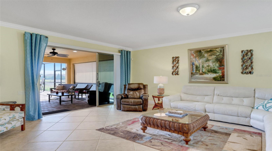 DAVENPORT, Florida 33837, 2 Bedrooms Bedrooms, ,2 BathroomsBathrooms,Residential,For Sale,ALMERIA,0,MFRS5120376