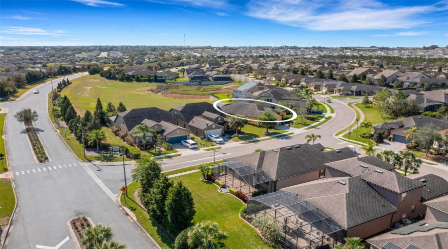 DAVENPORT, Florida 33837, 2 Bedrooms Bedrooms, ,2 BathroomsBathrooms,Residential,For Sale,ALMERIA,0,MFRS5120376