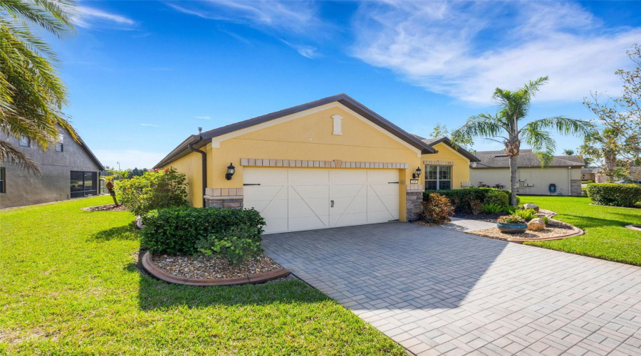 DAVENPORT, Florida 33837, 2 Bedrooms Bedrooms, ,2 BathroomsBathrooms,Residential,For Sale,ALMERIA,0,MFRS5120376