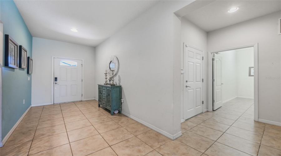 Kissimmee, Florida 34747, 9 Bedrooms Bedrooms, ,6 Bathroomsbathrooms,Residential,For Sale,Lima Ave,Mfro6276717