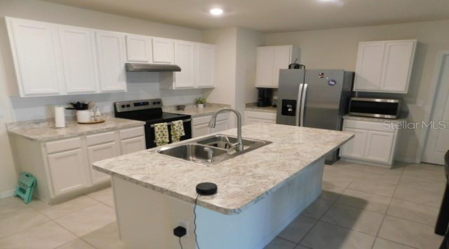 DAVENPORT, Florida 33837, 3 Bedrooms Bedrooms, ,2 BathroomsBathrooms,Residential,For Sale,BERRY,0,MFRS5120112