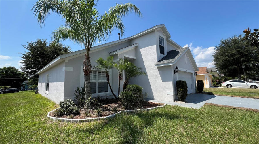 Davenport, Florida 33837, 4 Bedrooms Bedrooms, ,2 Bathroomsbathrooms,Residential,For Sale,Garberia,Mfrs5120481