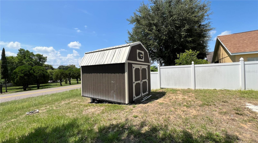 Davenport, Florida 33837, 4 Bedrooms Bedrooms, ,2 Bathroomsbathrooms,Residential,For Sale,Garberia,Mfrs5120481