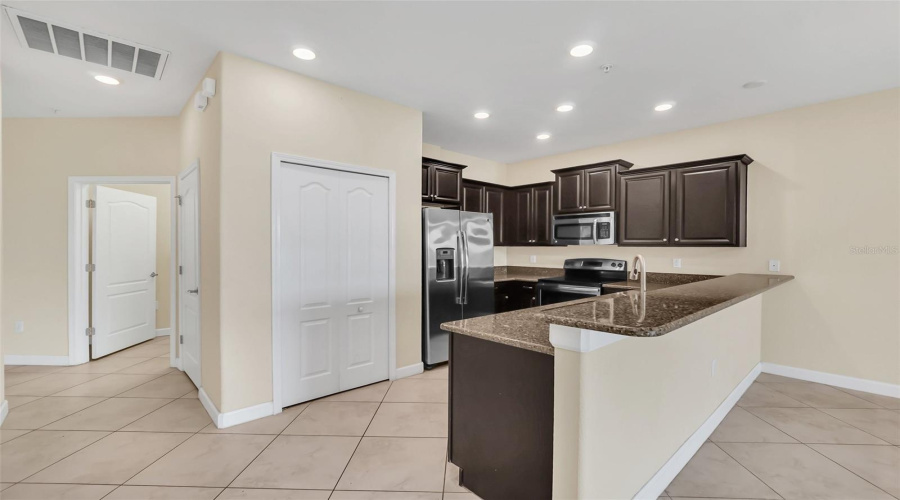 Davenport, Florida 33896, 2 Bedrooms Bedrooms, ,2 Bathroomsbathrooms,Residential,For Sale,Azalea Sands,Mfrs5120474