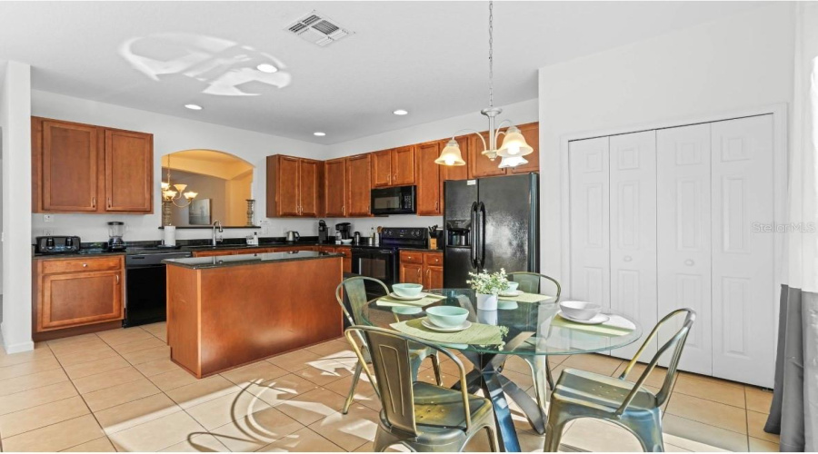 DAVENPORT, Florida 33837, 6 Bedrooms Bedrooms, ,4 BathroomsBathrooms,Residential,For Sale,MIRO,0,MFRO6279962