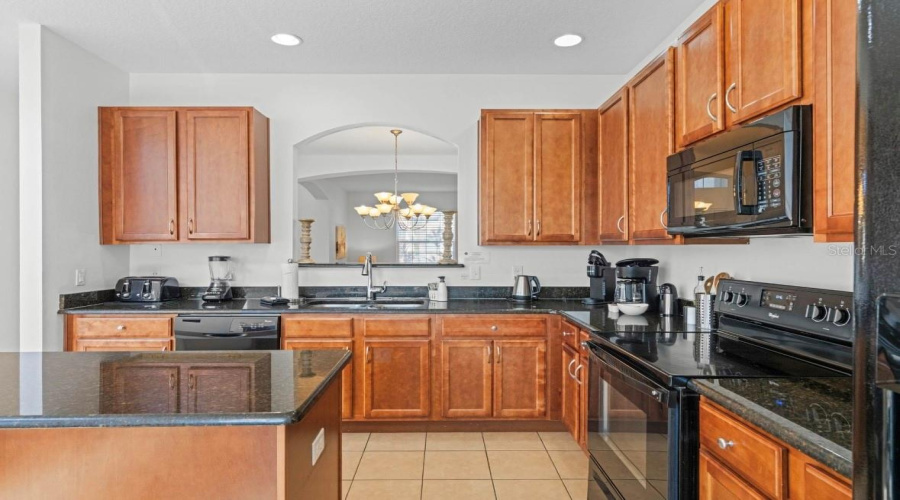 DAVENPORT, Florida 33837, 6 Bedrooms Bedrooms, ,4 BathroomsBathrooms,Residential,For Sale,MIRO,0,MFRO6279962