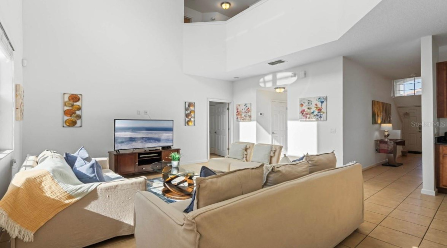 DAVENPORT, Florida 33837, 6 Bedrooms Bedrooms, ,4 BathroomsBathrooms,Residential,For Sale,MIRO,0,MFRO6279962