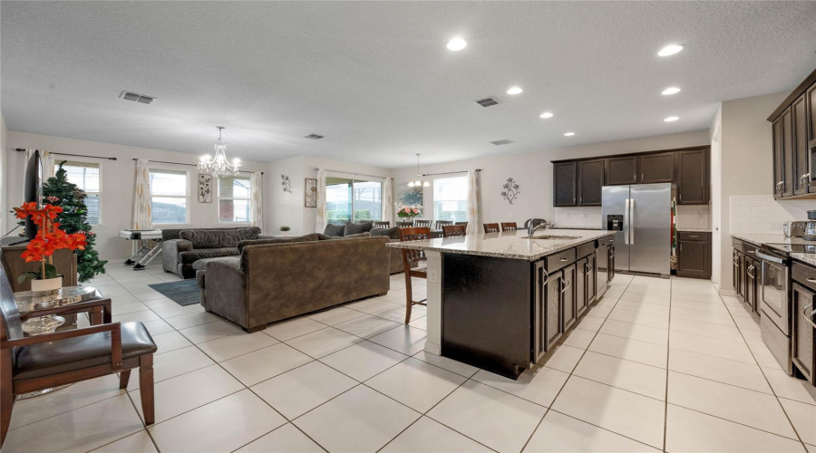 KISSIMMEE, Florida 34747, 7 Bedrooms Bedrooms, ,6 BathroomsBathrooms,Residential,For Sale,SUNSHINE RIDGE,0,MFRO6280131