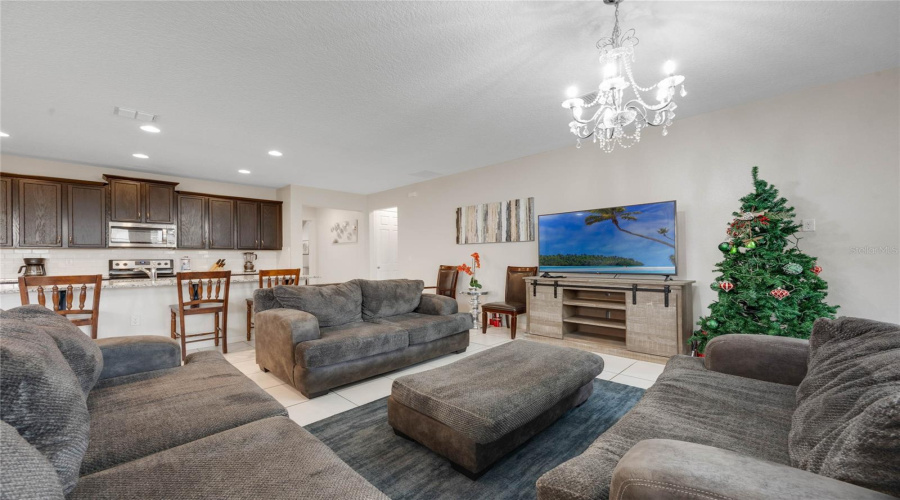KISSIMMEE, Florida 34747, 7 Bedrooms Bedrooms, ,6 BathroomsBathrooms,Residential,For Sale,SUNSHINE RIDGE,0,MFRO6280131