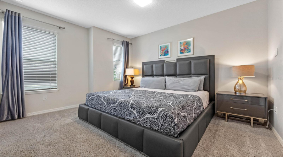KISSIMMEE, Florida 34747, 7 Bedrooms Bedrooms, ,6 BathroomsBathrooms,Residential,For Sale,SUNSHINE RIDGE,0,MFRO6280131