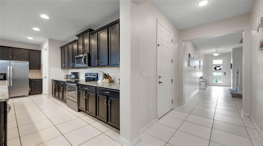 KISSIMMEE, Florida 34747, 7 Bedrooms Bedrooms, ,6 BathroomsBathrooms,Residential,For Sale,SUNSHINE RIDGE,0,MFRO6280131