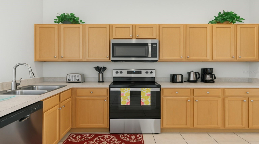 KISSIMMEE, Florida 34747, 5 Bedrooms Bedrooms, ,3 BathroomsBathrooms,Residential,For Sale,SUNRISE KEY,0,MFRS5120588