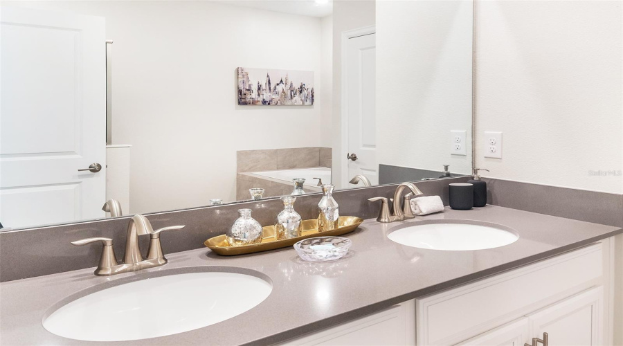 KISSIMMEE, Florida 34746, 8 Bedrooms Bedrooms, ,5 BathroomsBathrooms,Residential,For Sale,BOOKMARK,0,MFRO6279898