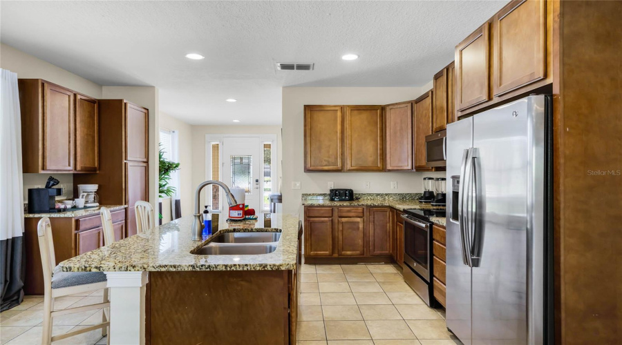 KISSIMMEE, Florida 34747, 8 Bedrooms Bedrooms, ,7 BathroomsBathrooms,Residential,For Sale,LASSO,0,MFRS5120195