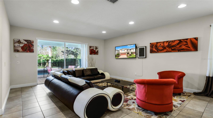 KISSIMMEE, Florida 34747, 8 Bedrooms Bedrooms, ,7 BathroomsBathrooms,Residential,For Sale,LASSO,0,MFRS5120195