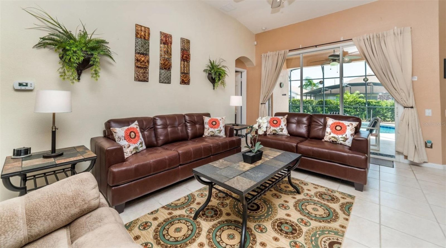 KISSIMMEE, Florida 34747, 4 Bedrooms Bedrooms, ,3 BathroomsBathrooms,Residential,For Sale,FAN PALM,MFRO6279649