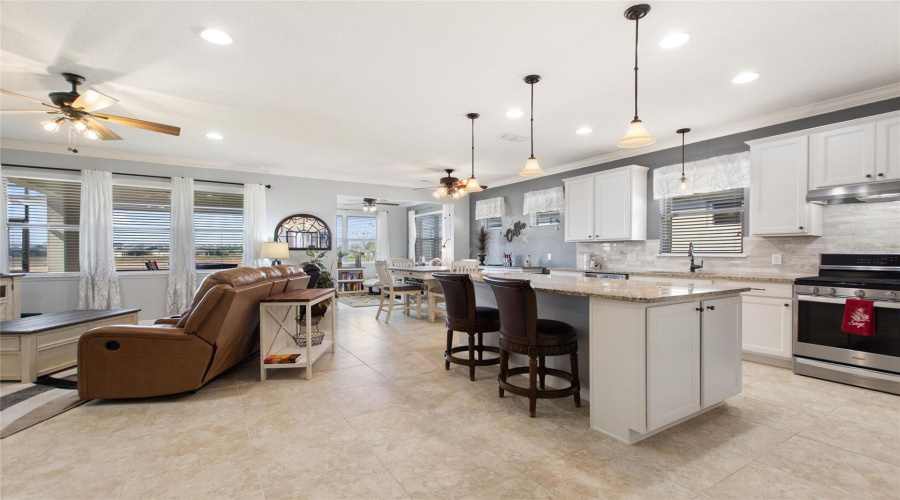 DAVENPORT, Florida 33837, 2 Bedrooms Bedrooms, ,2 BathroomsBathrooms,Residential,For Sale,TOLDEDO,0,MFRTB8349174