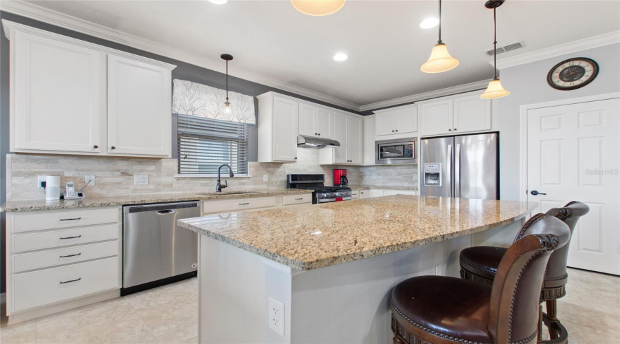 DAVENPORT, Florida 33837, 2 Bedrooms Bedrooms, ,2 BathroomsBathrooms,Residential,For Sale,TOLDEDO,0,MFRTB8349174