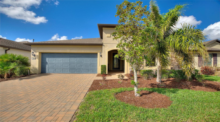 DAVENPORT, Florida 33837, 2 Bedrooms Bedrooms, ,2 BathroomsBathrooms,Residential,For Sale,TOLDEDO,0,MFRTB8349174