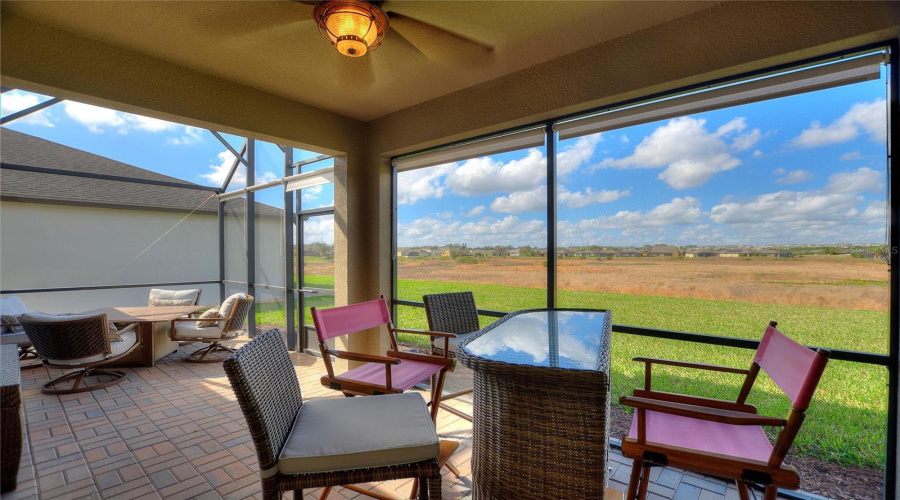 DAVENPORT, Florida 33837, 2 Bedrooms Bedrooms, ,2 BathroomsBathrooms,Residential,For Sale,TOLDEDO,0,MFRTB8349174