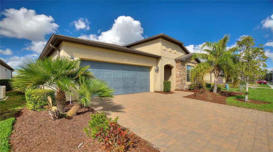 DAVENPORT, Florida 33837, 2 Bedrooms Bedrooms, ,2 BathroomsBathrooms,Residential,For Sale,TOLDEDO,0,MFRTB8349174