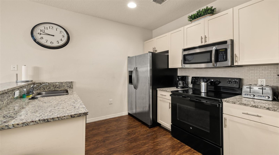 KISSIMMEE, Florida 34746, 3 Bedrooms Bedrooms, ,2 BathroomsBathrooms,Residential,For Sale,DIPLOMAT,0,MFRS5120258