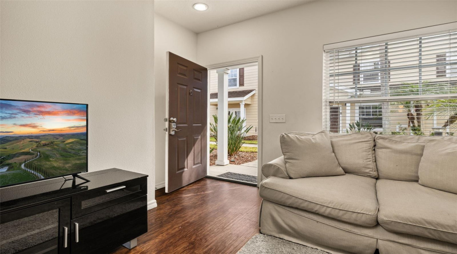 KISSIMMEE, Florida 34746, 3 Bedrooms Bedrooms, ,2 BathroomsBathrooms,Residential,For Sale,DIPLOMAT,0,MFRS5120258