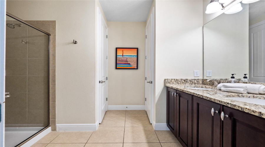 KISSIMMEE, Florida 34747, 8 Bedrooms Bedrooms, ,7 BathroomsBathrooms,Residential,For Sale,NOVI,0,MFRO6280845