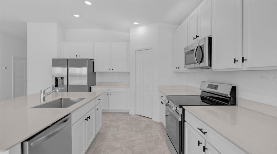 KISSIMMEE, Florida 34746, 4 Bedrooms Bedrooms, ,2 BathroomsBathrooms,Residential,For Sale,WORCHESTER,0,MFRO6232673