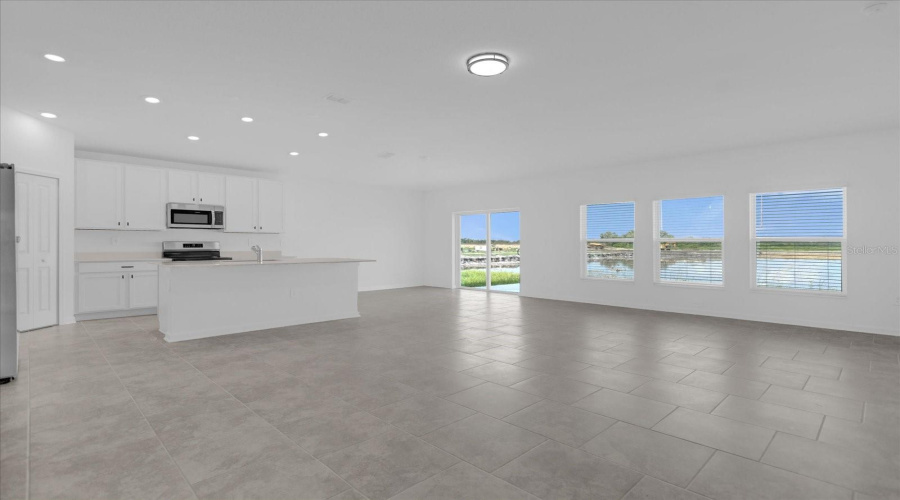 KISSIMMEE, Florida 34746, 4 Bedrooms Bedrooms, ,2 BathroomsBathrooms,Residential,For Sale,WORCHESTER,0,MFRO6232673