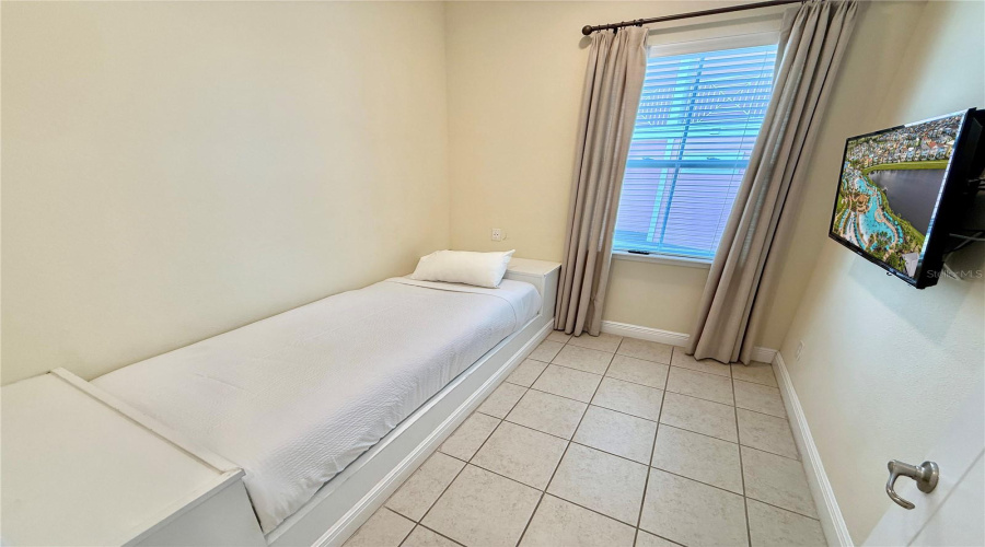 KISSIMMEE, Florida 34747, 4 Bedrooms Bedrooms, ,3 BathroomsBathrooms,Residential,For Sale,LATITUDE,0,MFRO6275413