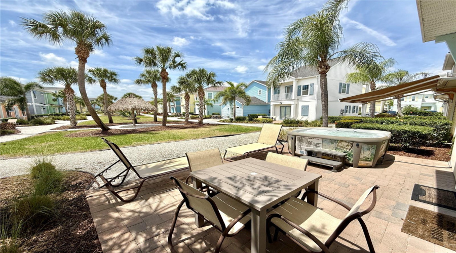 KISSIMMEE, Florida 34747, 4 Bedrooms Bedrooms, ,3 BathroomsBathrooms,Residential,For Sale,LATITUDE,0,MFRO6275413