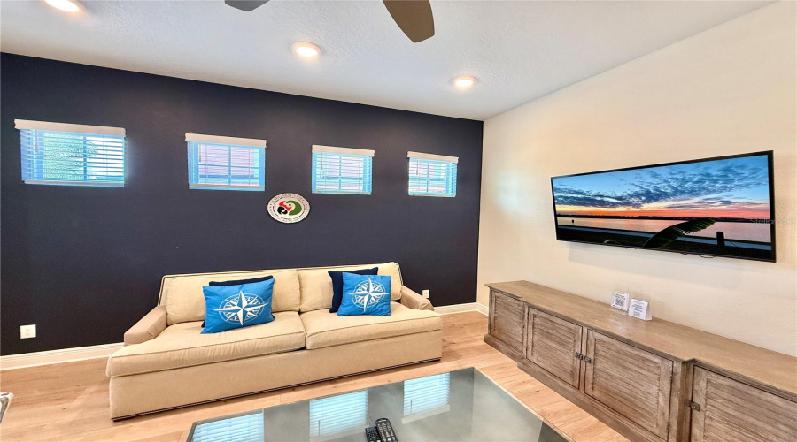 KISSIMMEE, Florida 34747, 4 Bedrooms Bedrooms, ,3 BathroomsBathrooms,Residential,For Sale,LATITUDE,0,MFRO6275413