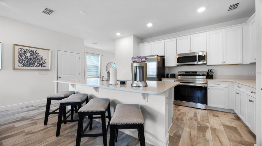 KISSIMMEE, Florida 34747, 4 Bedrooms Bedrooms, ,3 BathroomsBathrooms,Residential,For Sale,COCONUT,0,MFRO6280794