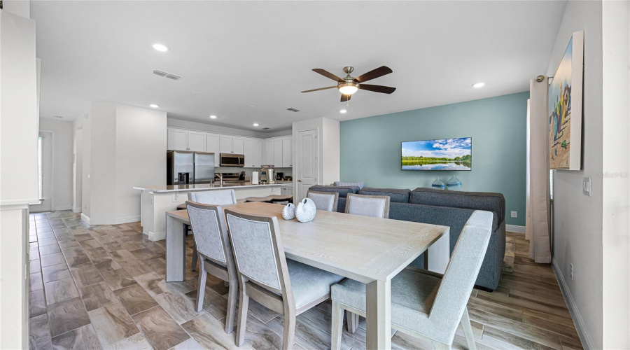 KISSIMMEE, Florida 34747, 4 Bedrooms Bedrooms, ,3 BathroomsBathrooms,Residential,For Sale,COCONUT,0,MFRO6280794