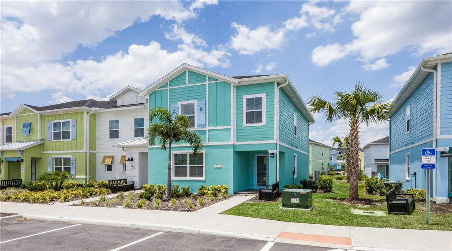 KISSIMMEE, Florida 34747, 4 Bedrooms Bedrooms, ,3 BathroomsBathrooms,Residential,For Sale,COCONUT,0,MFRO6280794