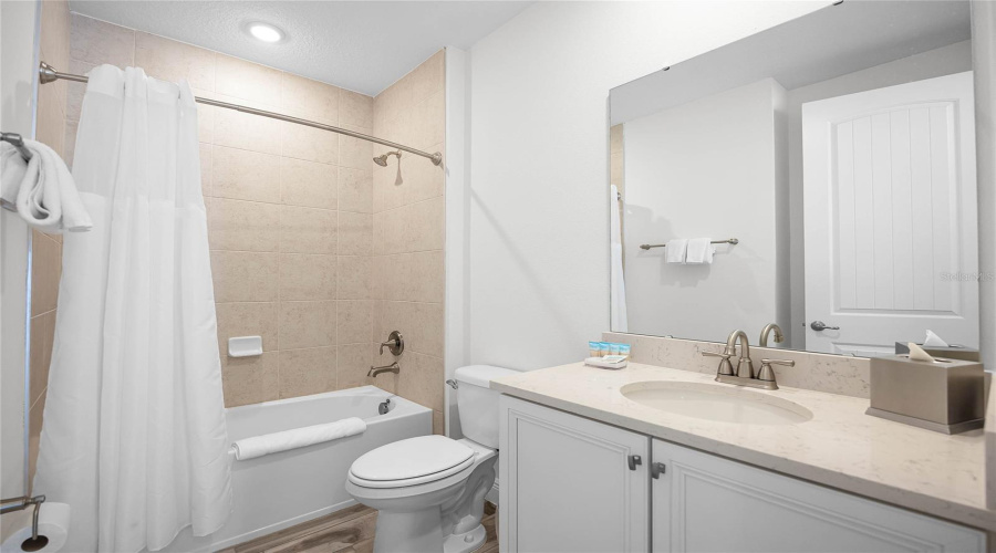 KISSIMMEE, Florida 34747, 4 Bedrooms Bedrooms, ,3 BathroomsBathrooms,Residential,For Sale,COCONUT,0,MFRO6280794