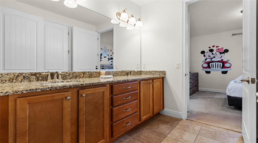 KISSIMMEE, Florida 34747, 8 Bedrooms Bedrooms, ,7 BathroomsBathrooms,Residential,For Sale,PENDANT,0,MFRS5120062