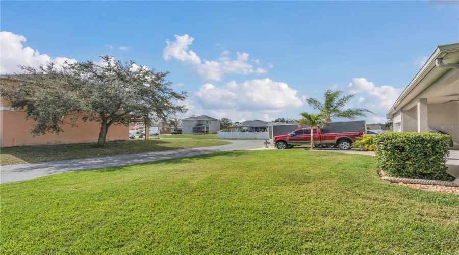 Kissimmee, Florida 34746, 3 Bedrooms Bedrooms, ,2 Bathroomsbathrooms,Residential,For Sale,Grasmere View,Mfrs5120757