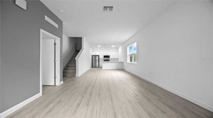DAVENPORT, Florida 33896, 5 Bedrooms Bedrooms, ,4 BathroomsBathrooms,Residential,For Sale,TRIKOMO,MFRO6281040