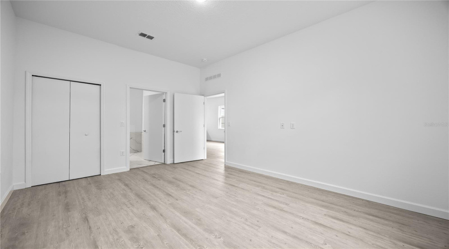 DAVENPORT, Florida 33896, 5 Bedrooms Bedrooms, ,4 BathroomsBathrooms,Residential,For Sale,TRIKOMO,MFRO6281040