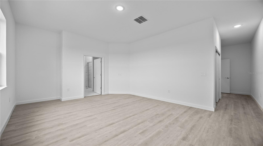DAVENPORT, Florida 33896, 5 Bedrooms Bedrooms, ,4 BathroomsBathrooms,Residential,For Sale,TRIKOMO,MFRO6281040