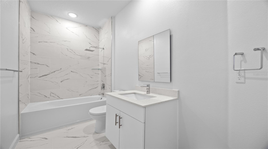 DAVENPORT, Florida 33896, 5 Bedrooms Bedrooms, ,4 BathroomsBathrooms,Residential,For Sale,TRIKOMO,MFRO6281040