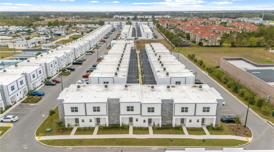 DAVENPORT, Florida 33896, 5 Bedrooms Bedrooms, ,4 BathroomsBathrooms,Residential,For Sale,TRIKOMO,MFRO6281040