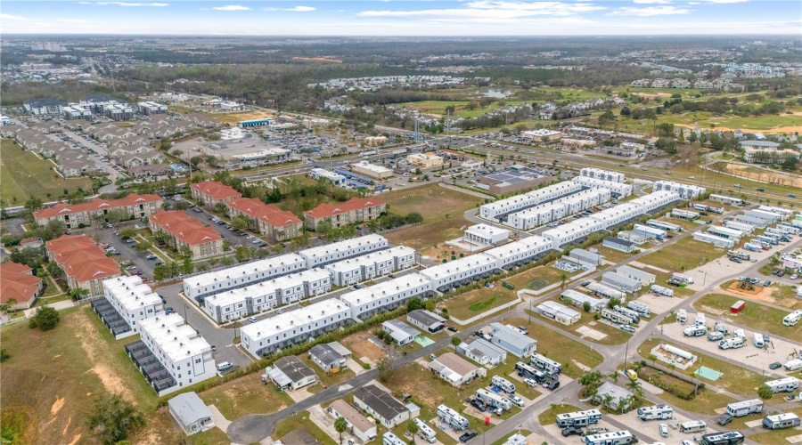 DAVENPORT, Florida 33896, 5 Bedrooms Bedrooms, ,4 BathroomsBathrooms,Residential,For Sale,TRIKOMO,MFRO6281040