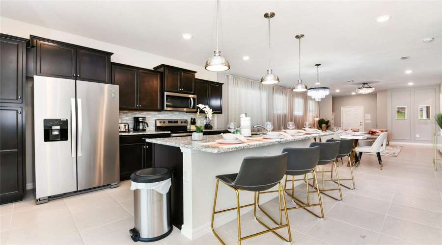 DAVENPORT, Florida 33897, 5 Bedrooms Bedrooms, ,5 BathroomsBathrooms,Residential,For Sale,LILAC,0,MFRO6281528