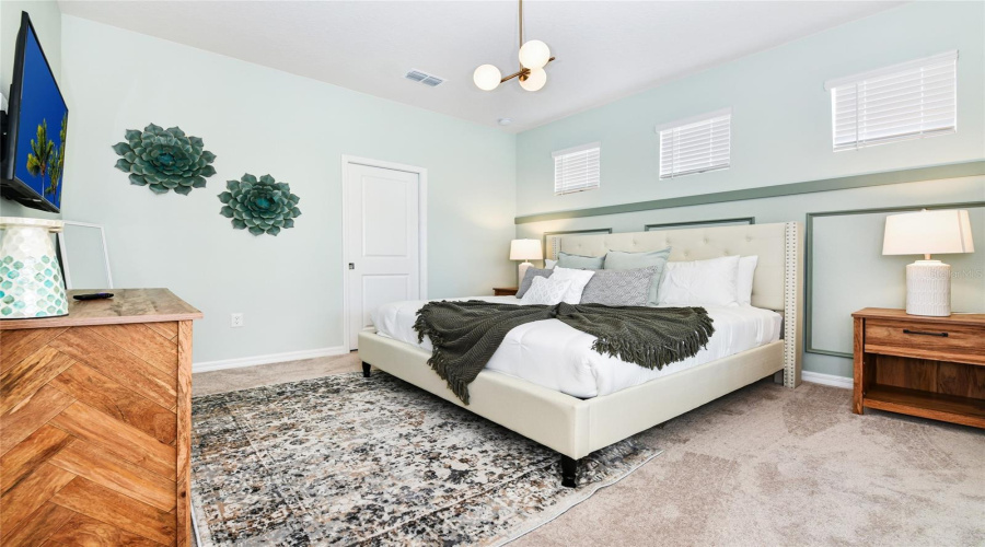 DAVENPORT, Florida 33897, 5 Bedrooms Bedrooms, ,5 BathroomsBathrooms,Residential,For Sale,LILAC,0,MFRO6281528