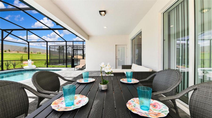 DAVENPORT, Florida 33897, 5 Bedrooms Bedrooms, ,5 BathroomsBathrooms,Residential,For Sale,LILAC,0,MFRO6281528